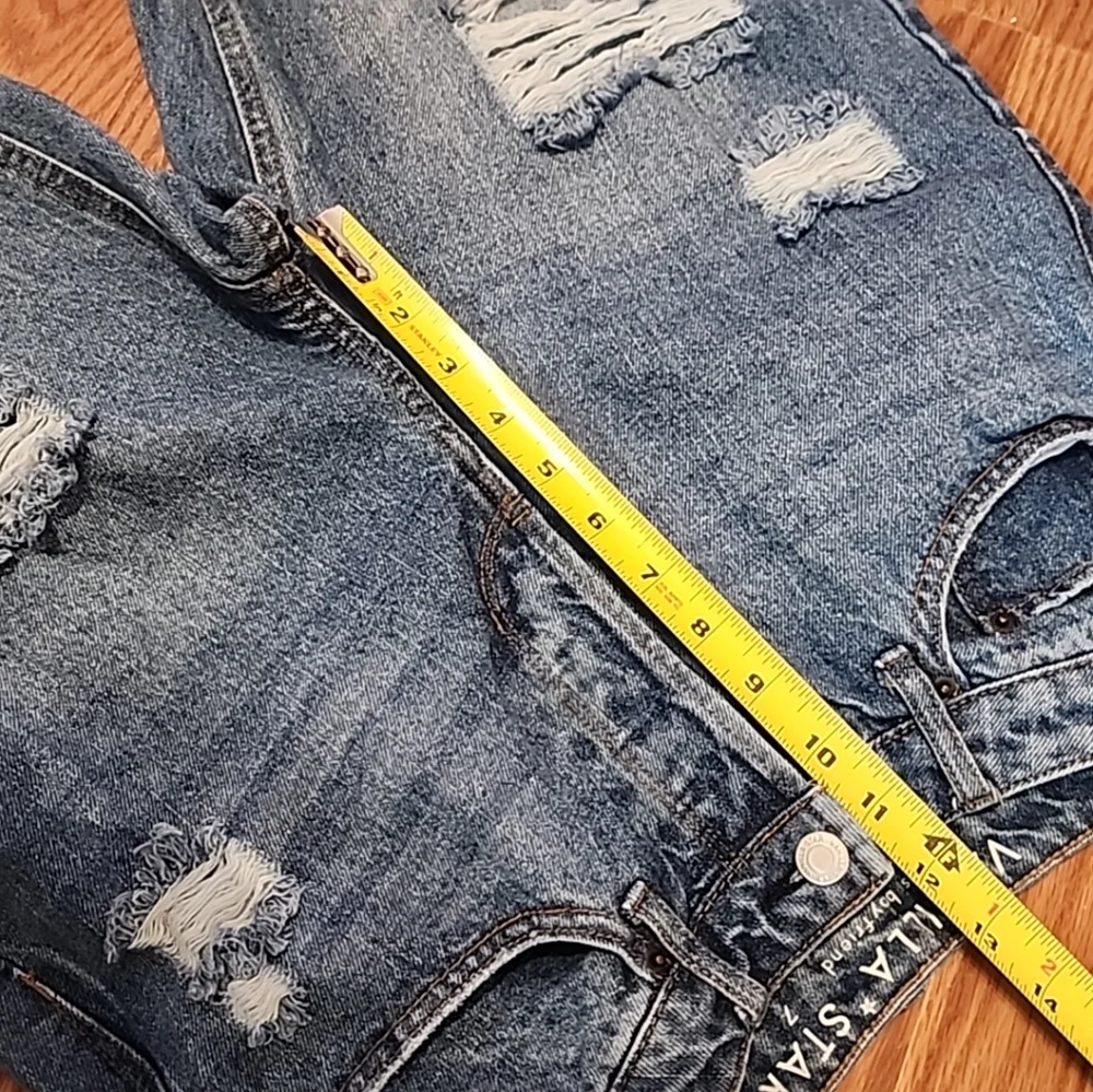 Vanilla star high waisted distressed jeans size 7 90s boyfriend‎ festival